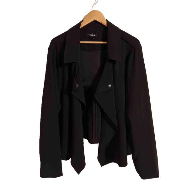 Torrid Womens Black Long Sleeve Open Front Blazer Size 4 - Picture 1 of 6